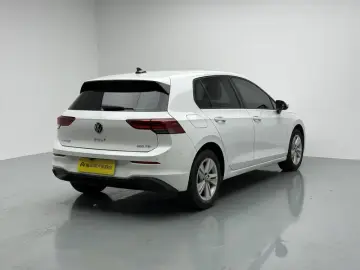 2021 Volkswagen Golf с пробегом 15 700 км