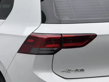 2021 Volkswagen Golf с пробегом 15 700 км