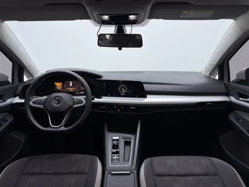 2021 Volkswagen Golf с пробегом 15 700 км