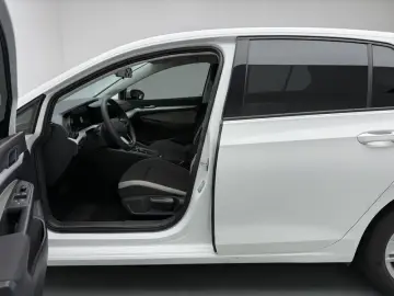 2021 Volkswagen Golf с пробегом 15 700 км
