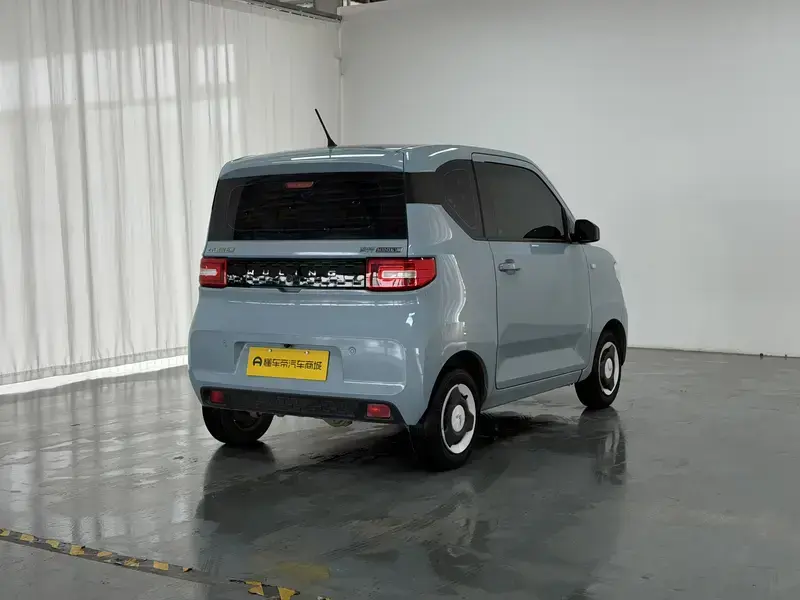 2022 Wuling Mini EV с пробегом 56 400 км