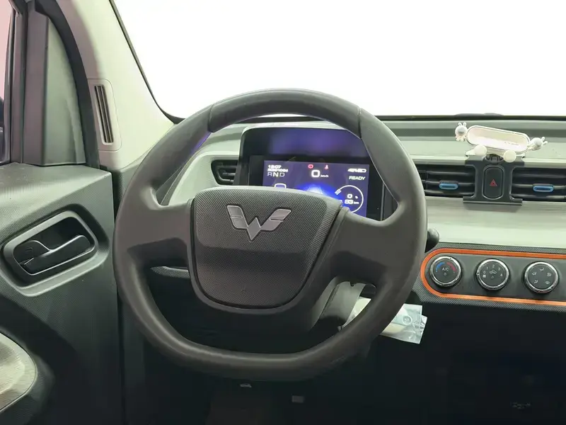 2022 Wuling Mini EV с пробегом 56 400 км