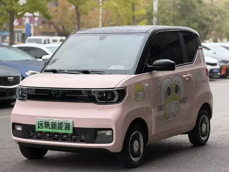 2022 Wuling Mini EV с пробегом 14 000 км