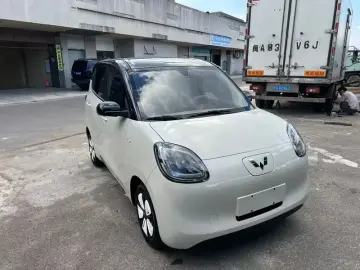 2025 Wuling Mini EV с пробегом 4 000 км