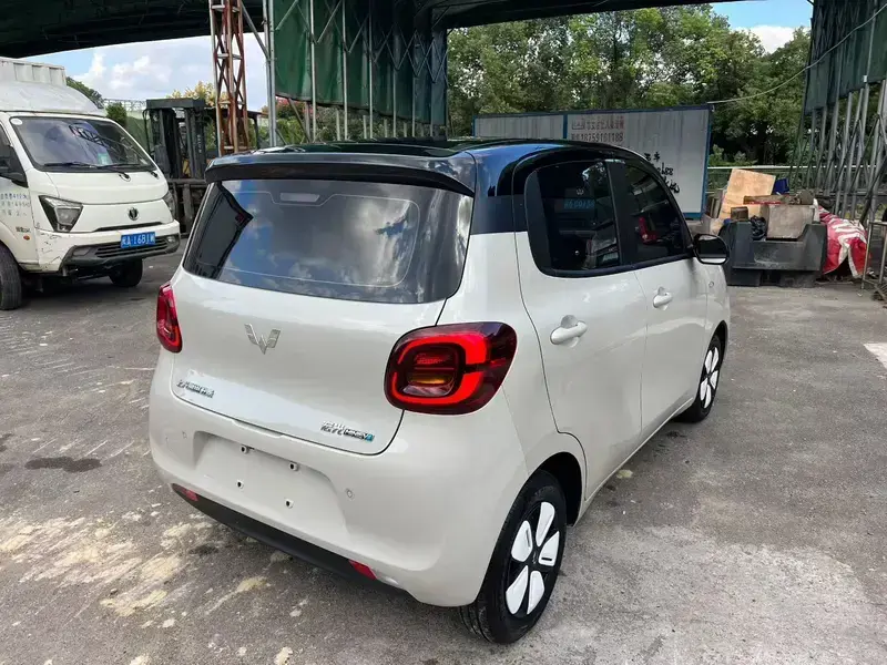 2025 Wuling Mini EV с пробегом 4 000 км