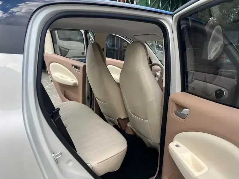 2025 Wuling Mini EV с пробегом 4 000 км