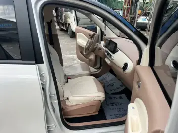 2025 Wuling Mini EV с пробегом 4 000 км