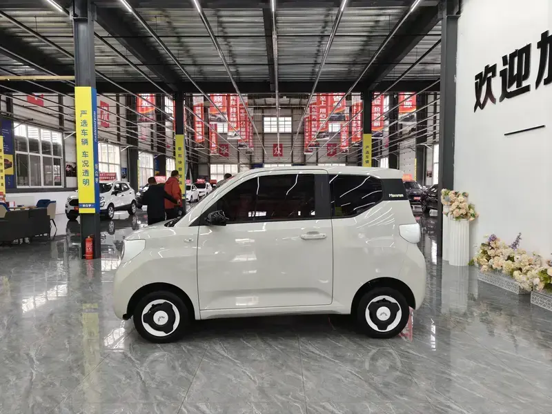 2024 Wuling Mini EV с пробегом 22 000 км