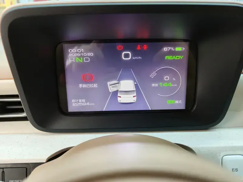 2024 Wuling Mini EV с пробегом 22 000 км
