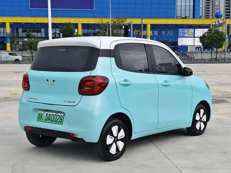 2025 Wuling Mini EV с пробегом 14 600 км