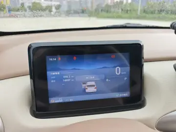 2025 Wuling Mini EV с пробегом 14 600 км