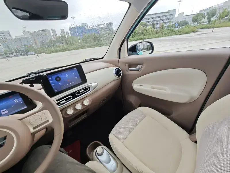 2025 Wuling Mini EV с пробегом 14 600 км