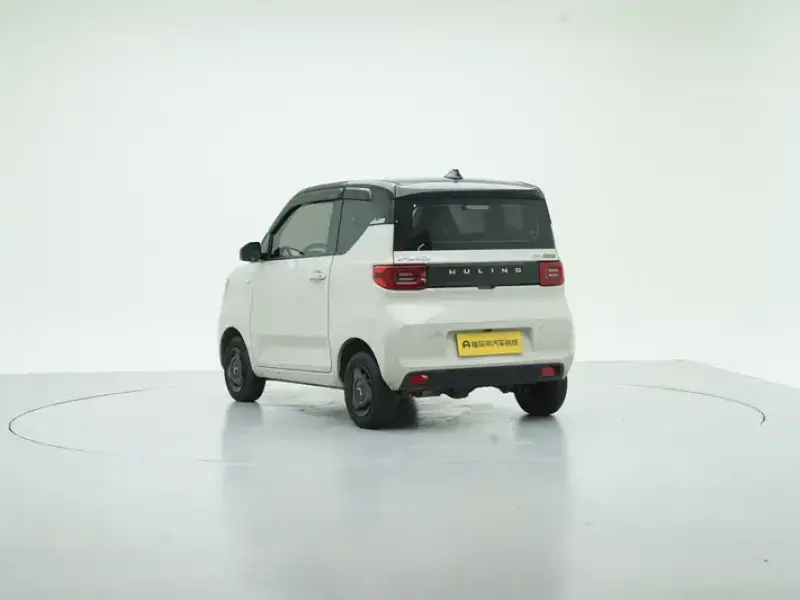 2022 Wuling Mini EV с пробегом 36 400 км