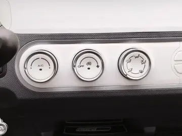 2022 Wuling Mini EV с пробегом 36 400 км