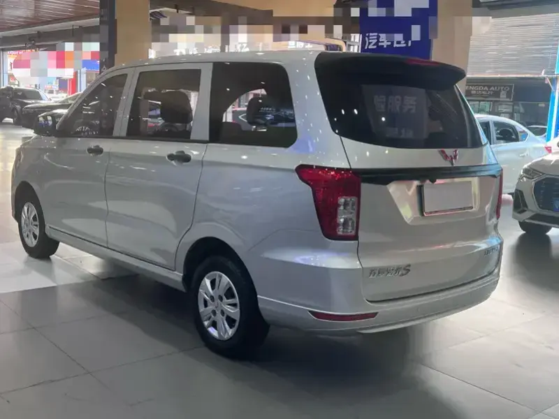 2021 Wuling Hongguang с пробегом 53 000 км