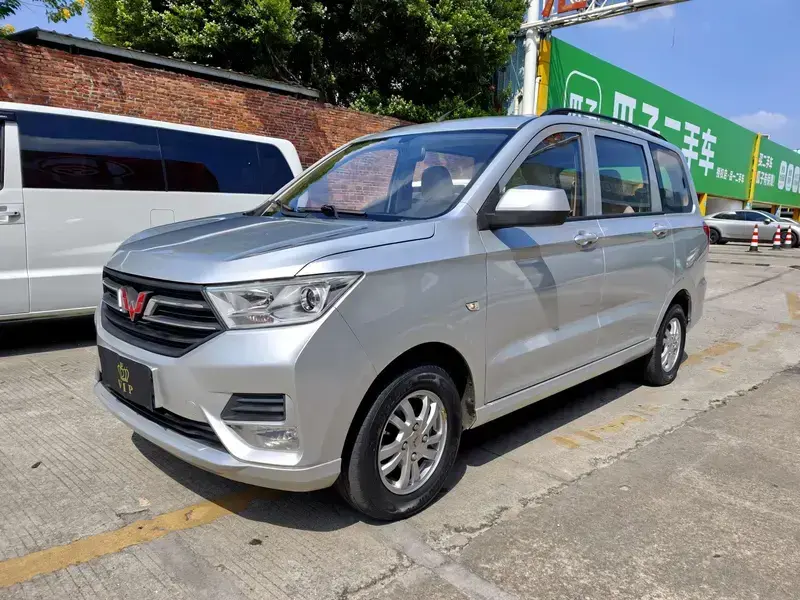 2020 Wuling Hongguang с пробегом 42 000 км
