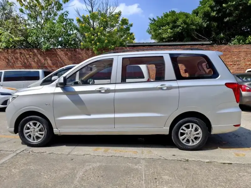 2020 Wuling Hongguang с пробегом 42 000 км