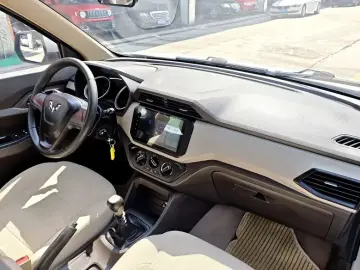 2020 Wuling Hongguang с пробегом 42 000 км