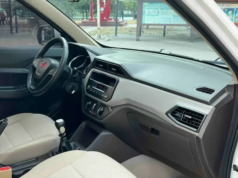 2021 Wuling Hongguang с пробегом 56 000 км