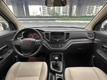 2022 Wuling Hongguang V с пробегом 57 000 км