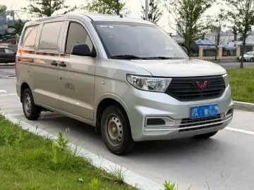 2022 Wuling Hongguang V с пробегом 30 000 км