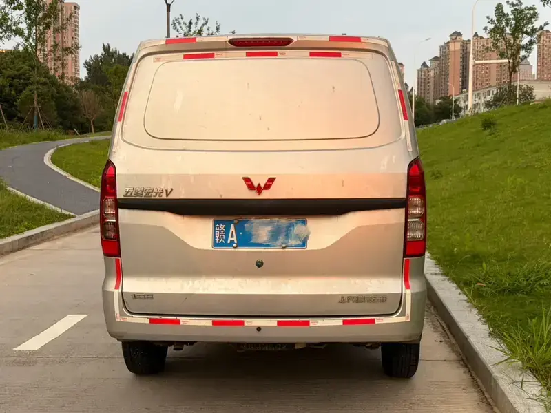2022 Wuling Hongguang V с пробегом 30 000 км