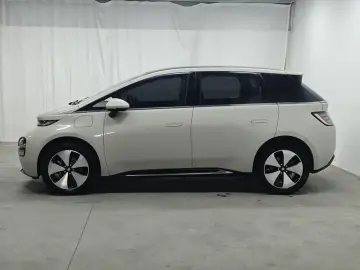 2023 Baojun Cloud с пробегом 24 800 км