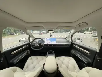 2023 Baojun Cloud с пробегом 32 000 км