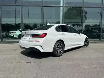 2022 BMW 3 серии с пробегом 23 000 км