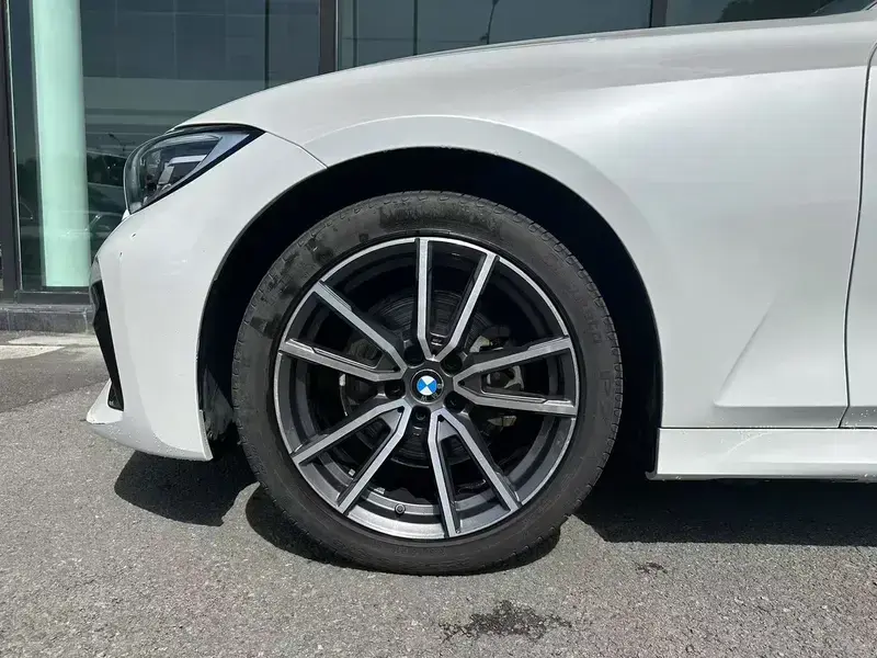 2022 BMW 3 серии с пробегом 23 000 км