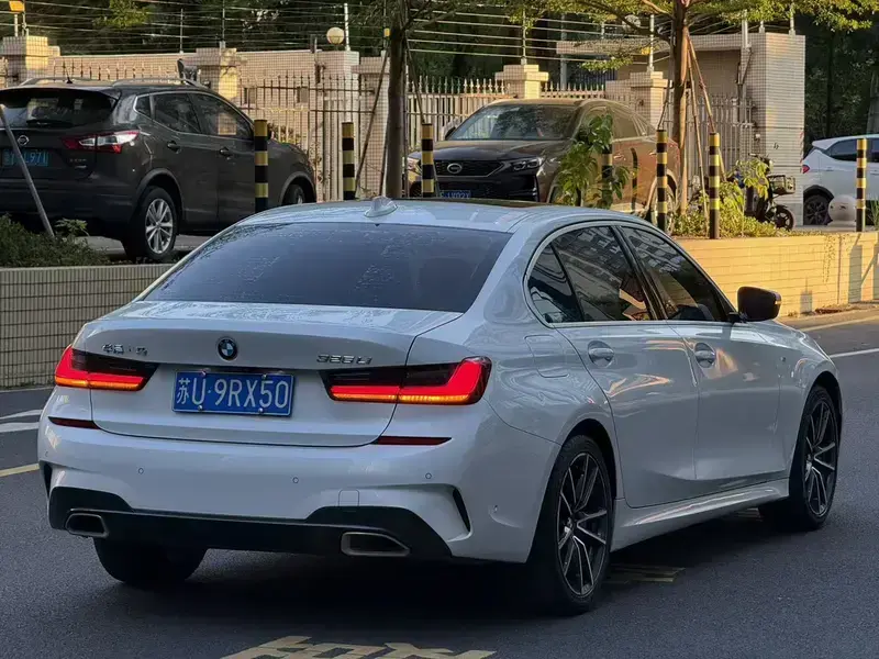 2022 BMW 3 серии с пробегом 140 000 км
