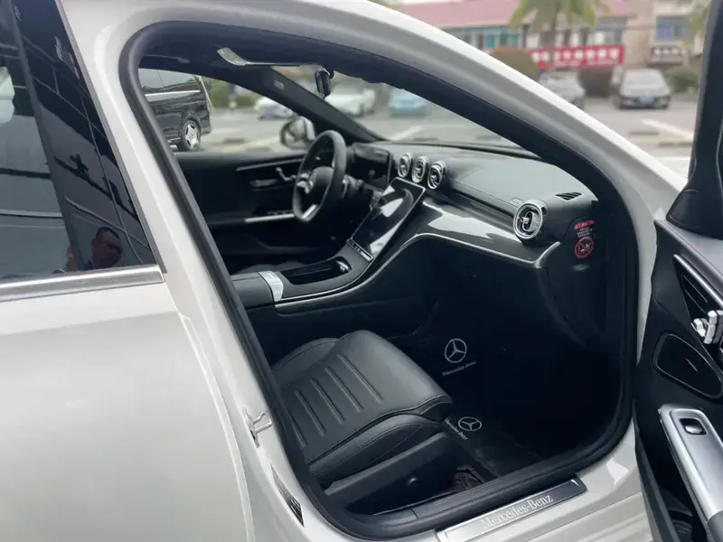 2025 Mercedes-Benz C-Класс с пробегом 16 000 км