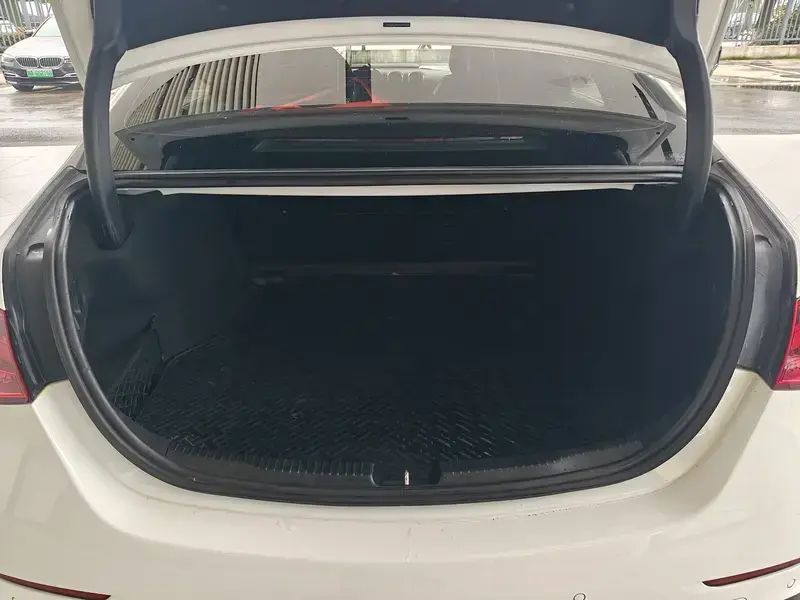 2023 Mercedes-Benz C-Класс с пробегом 57 000 км