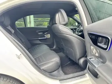 2023 Mercedes-Benz C-Класс с пробегом 50 000 км