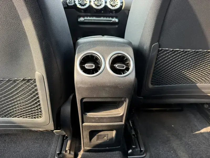 2023 Mercedes-Benz EQA с пробегом 29 000 км