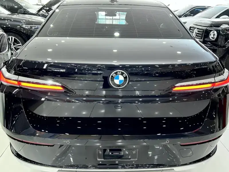 2023 BMW M760Le с пробегом 16 000 км