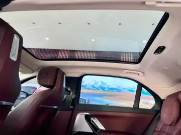 2023 BMW M760Le с пробегом 16 000 км