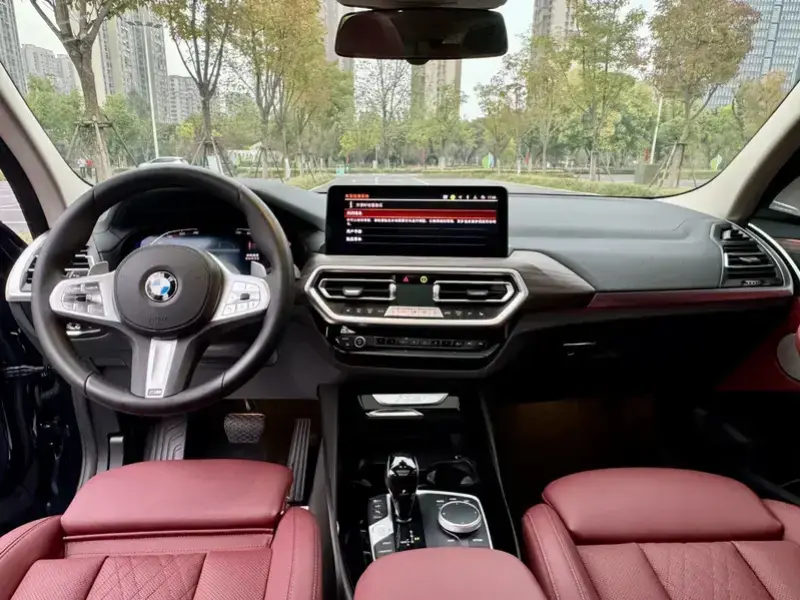 2023 BMW X3 M50 с пробегом 9 900 км
