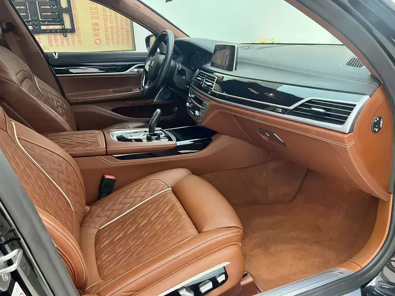 2019 BMW M760Le с пробегом 84 000 км