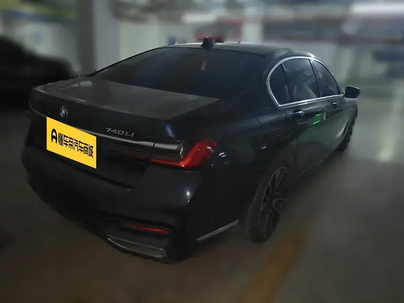 2021 BMW M760Le с пробегом 82 900 км