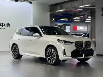 2025 BMW X3 M50 с пробегом 10 000 км