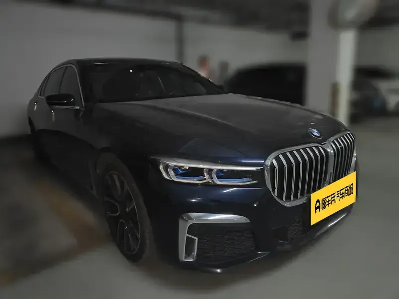 2021 BMW M760Le с пробегом 82 900 км