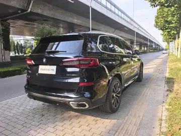 2022 BMW X5 New Energy(Imported) с пробегом 68 100 км