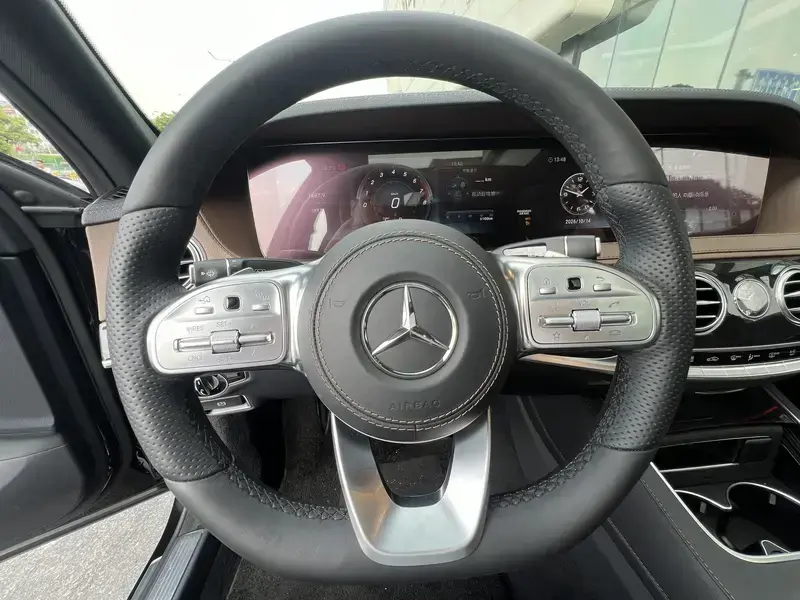 2020 Mercedes-Benz S-Класс с пробегом 18 800 км