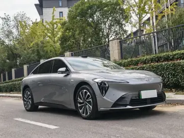 2025 Buick Zenith Sedan с пробегом 10 000 км