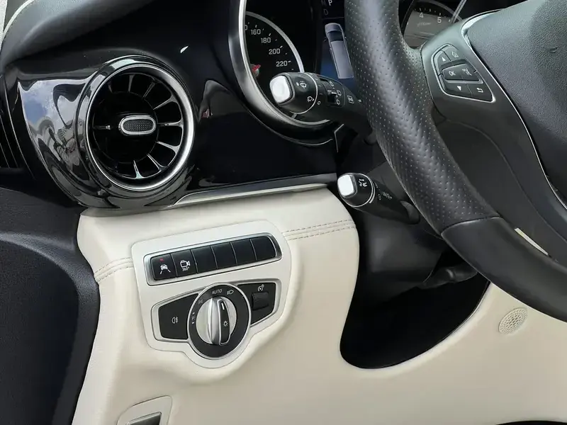 2021 Mercedes-Benz V-Класс с пробегом 96 000 км