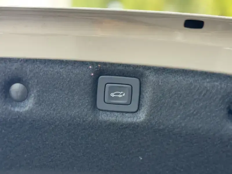 2025 Buick Zenith Sedan с пробегом 60 000 км
