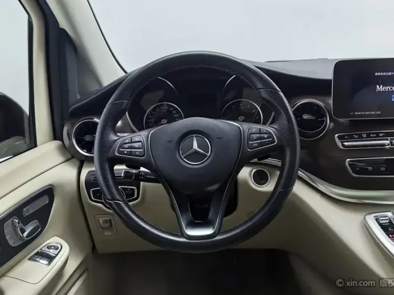 2022 Mercedes-Benz V-Класс с пробегом 73 700 км