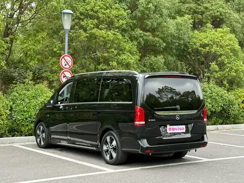 2021 Mercedes-Benz V-Класс с пробегом 42 000 км