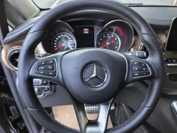 2022 Mercedes-Benz V-Класс с пробегом 51 900 км